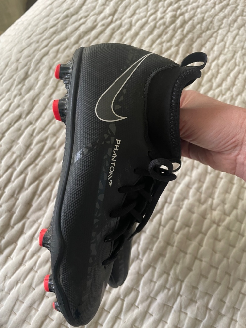 EUC Nike Jr Phantom GT2 Academy Soccer Cleats size 3.5 black